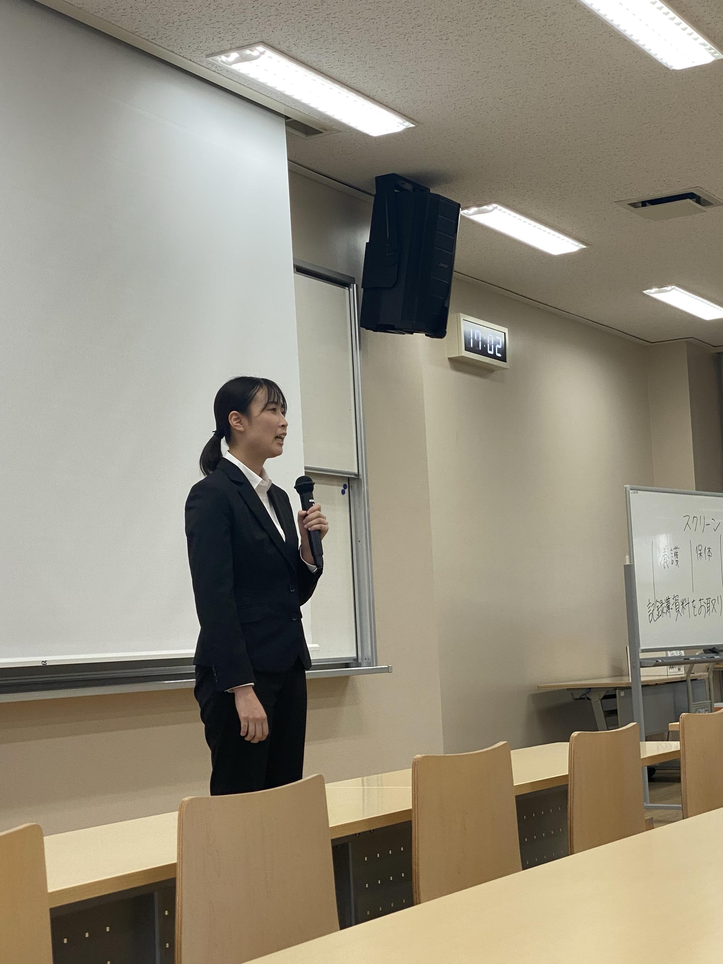 廣池咲穂さん(養護).jpg
