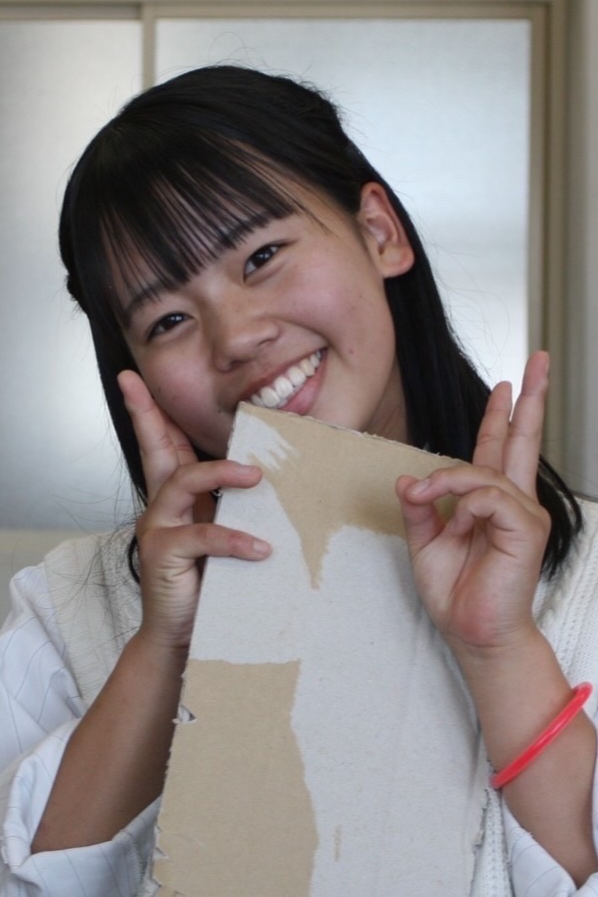石川美南.png